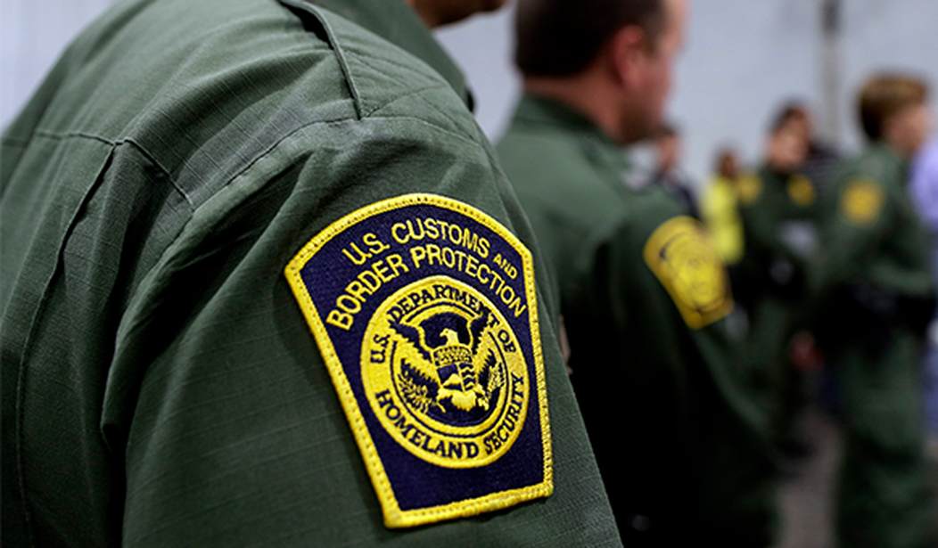 Border Patrol Tells Illegals ‘They Can Do Whatever They Want’ After Drop Off
