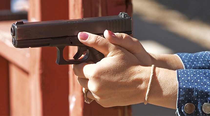 Texas sheriff praises armed mom who defended family from burglar