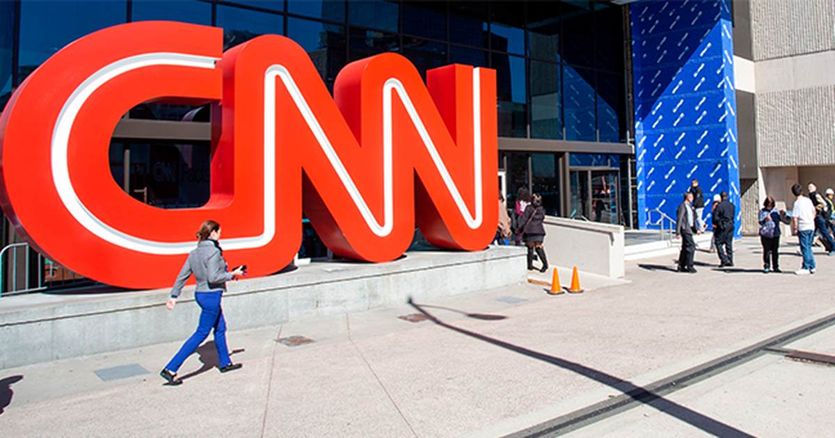 You Love to See It: CNN Hilariously Dunked by Newsmax After Seeking Comment on Ratings Decline - Vimarsana News
