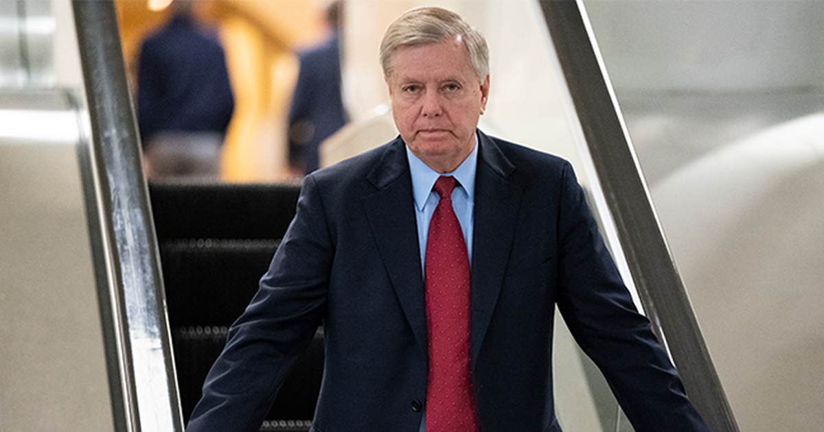 Lindsey Graham Announces Plan to Authorize Use of Military Force Against Mexican Drug Cartels - Vimarsana News