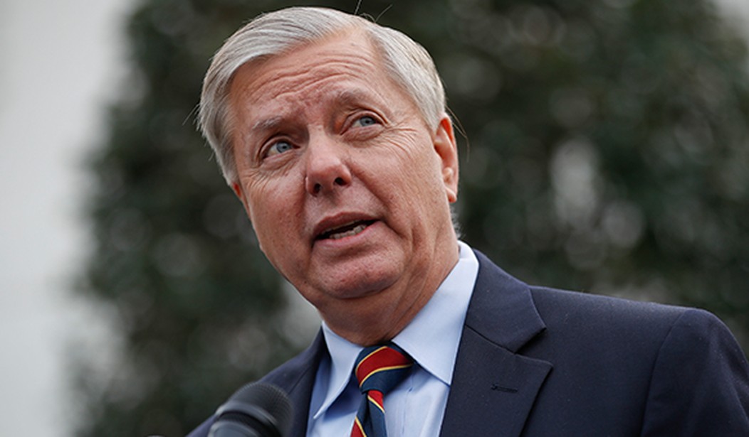Republicans Blister Lindsey Graham's Bipartisan Resolution in Support of Ukraine Admission to NATO