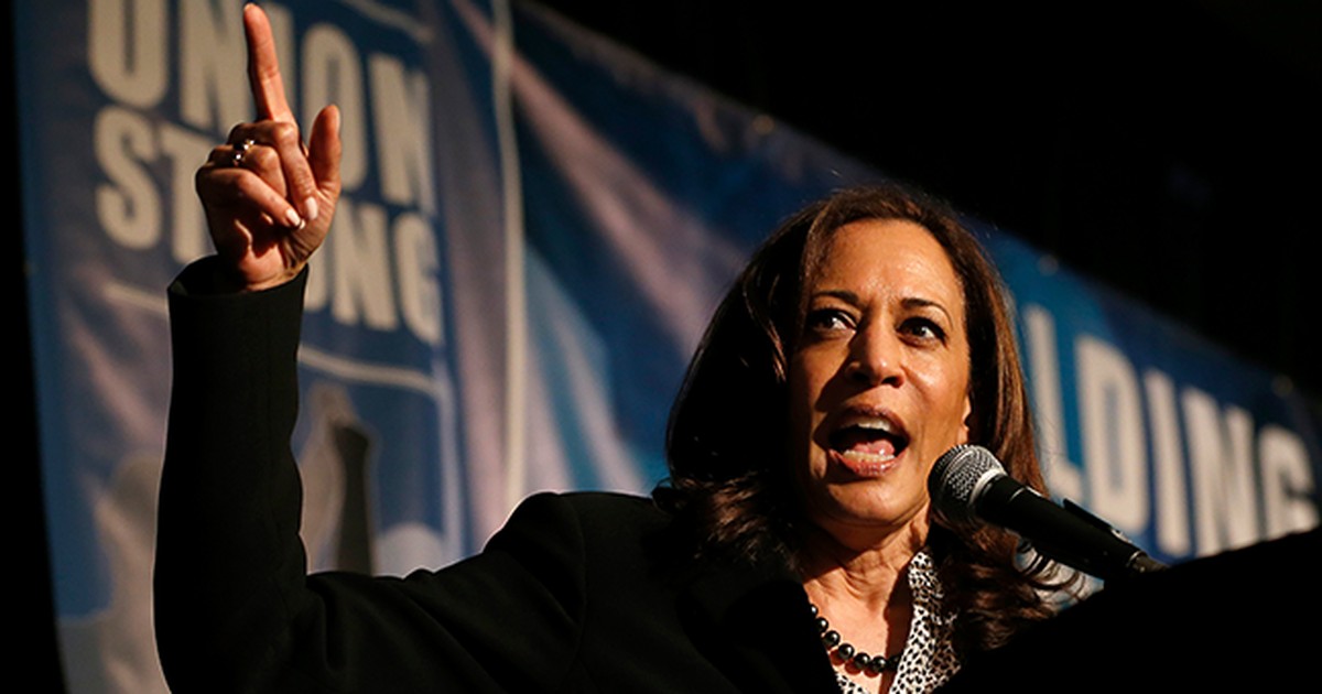 WATCH: Kamala Harris Slips Into Her Southern Preacher Voice to Praise Retiring Jesse Jackson - Vimarsana News
