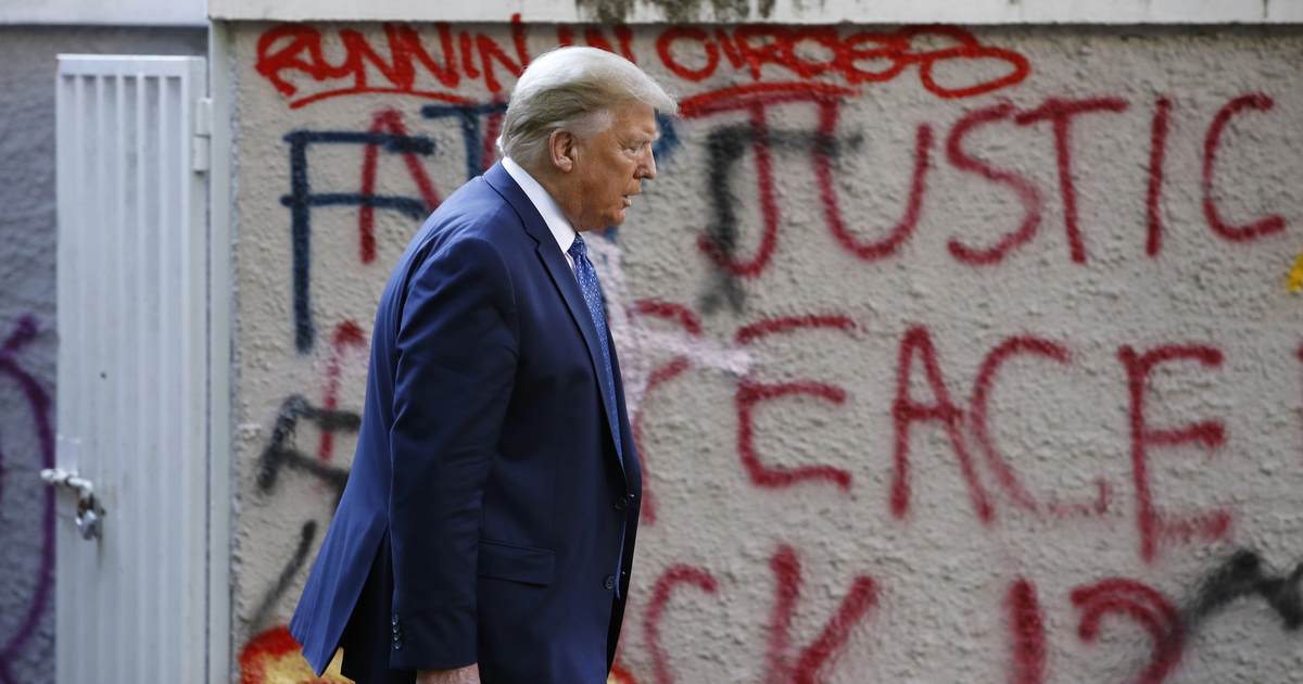 Jim Acosta Hardest Hit After Trump, Barr Vindicated on Lafayette Park 'Clearing' Controversy - Vimarsana News