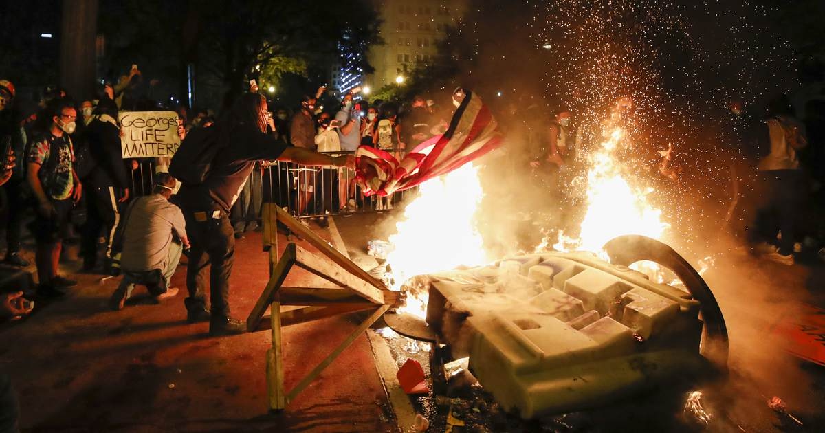 Lafty Rag Compiles Hit List of Those Who Report on BLM – PJ Media - Vimarsana News