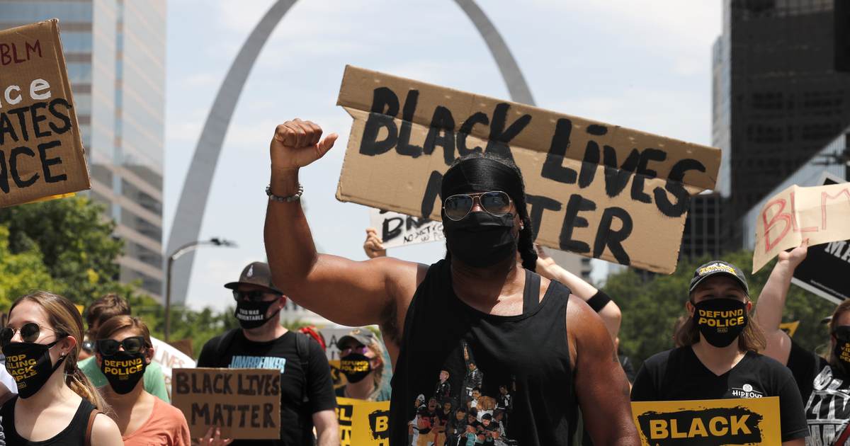 Chicago Pastor Shows How The Global Black Lives Matter Movement Is Not About Protecting Black Lives - Vimarsana News