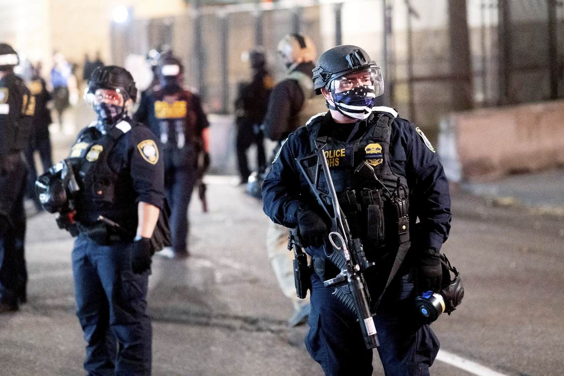 Antifa Makes Bad Move Attacking Cop in Portland, It Doesn't End Well - Vimarsana News
