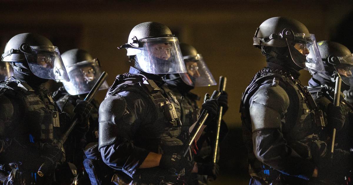 Antifa Attacked Fed Courthouse Because of a Bad Move, but Portland Police Had a Surprise in Store - Vimarsana News