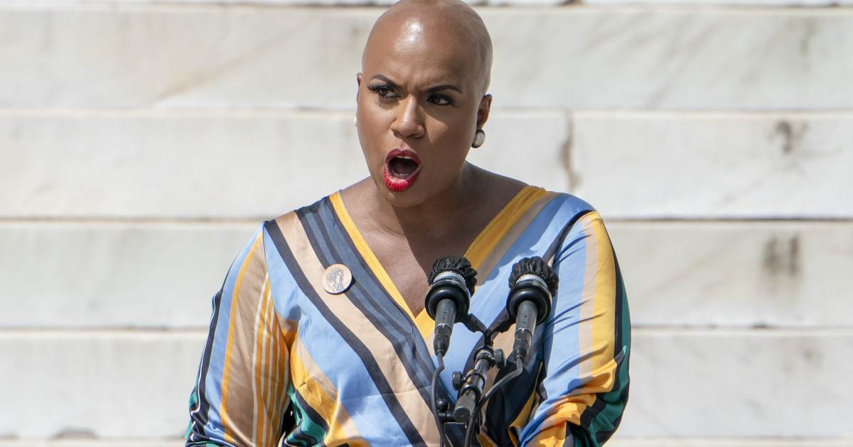Ayanna Pressley Introduces Resolution to Strip Lauren Boebert of Committee Assignments for Calling Ilhan Omar a Terrorist Fangirl - Vimarsana News
