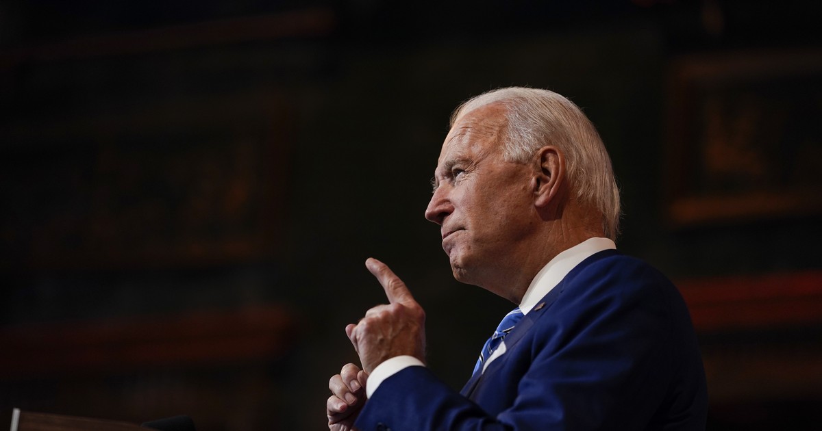 Trump Trump Official Sues Biden Over Unlawful Removal - Vimarsana News