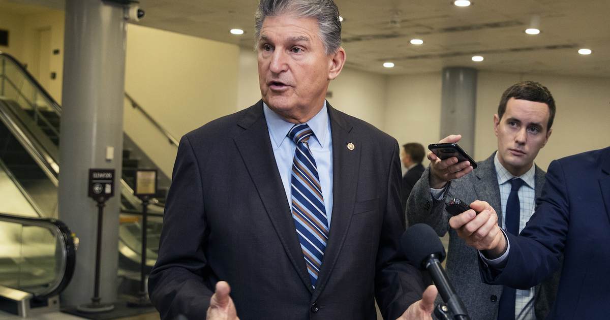 Joe Manchin Spikes the Democrats' Dreams of Grabbing Voting Power - Vimarsana News