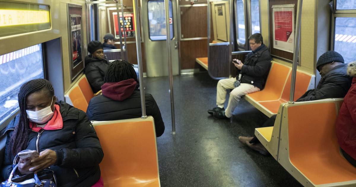 Man Who Allegedly Used Gun to Stop Subway Mugging Held on $10,000 Bail - Vimarsana News