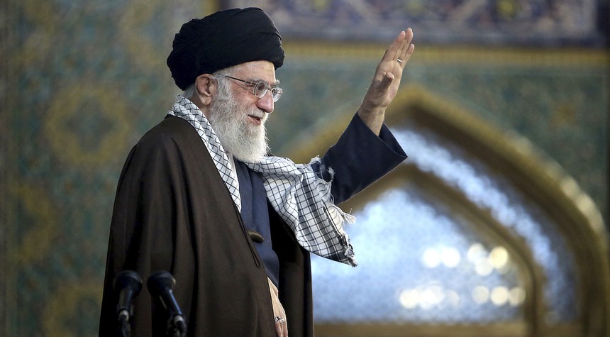 Iran NGO Cancels Thousands of Pfizer Vaccine Doses After Khamenei Bans Them