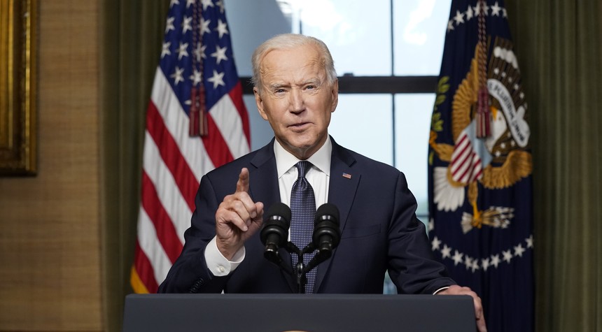 The Media Is Brutalized in Thread Contrasting Coverage of Biden's Afghanistan Announcement Versus Trump's