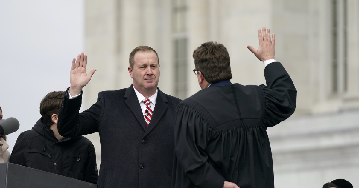 In the Ongoing Mask Mandate Battle, Missouri AG Eric Schmitt Makes the Case for Freedom - Vimarsana News