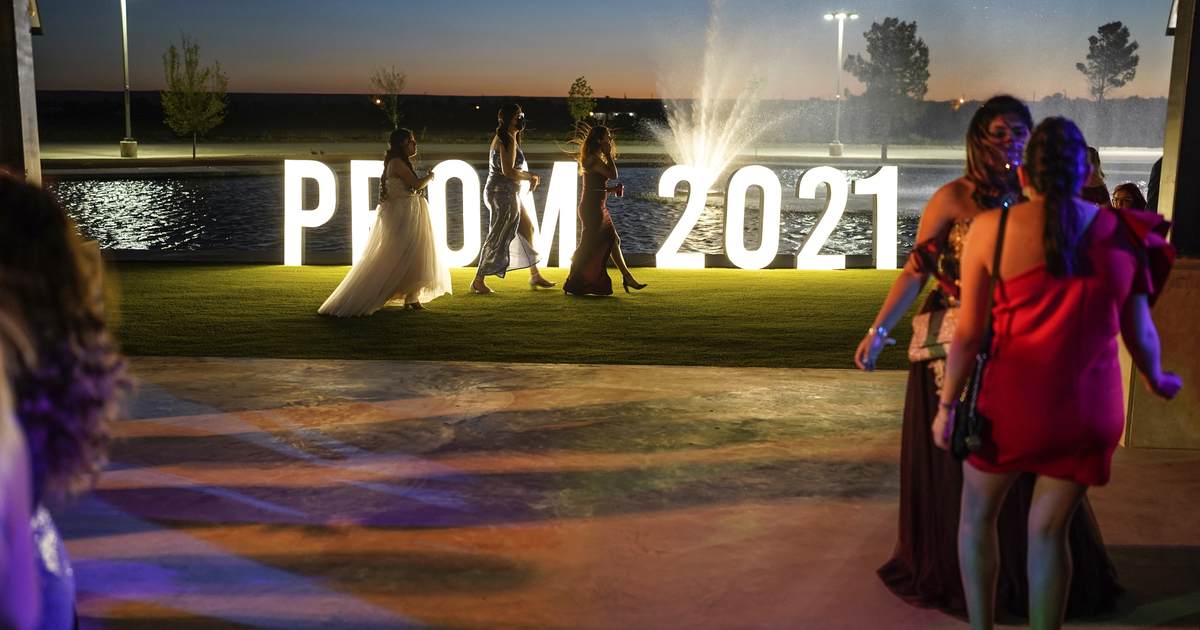 High School Marks Prom Attendees Who Haven't Been Vaccinated, Critics Compare to Nazi Germany - Vimarsana News