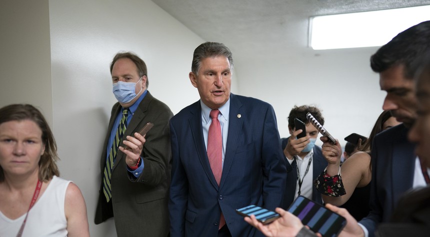 Here's How Joe Manchin Should Respond to Being Called a White Supremacist