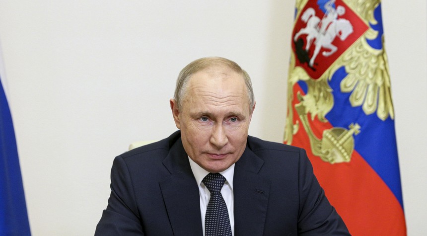 Putin warns of possible war over Ukraine