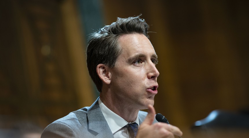 Josh Hawley Intriguingly Plays ‘Connect the Dots’ With Biden WH After Draft SCOTUS Opinion Leak