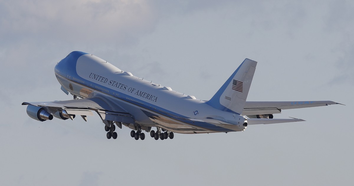Armed Intruders Drive Through Security Checkpoint at Joint Base Andrews as VP's Plane Lands; One Suspect at Large - Vimarsana News