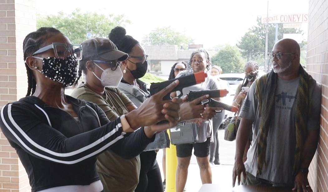 La relation des Afro-Américains avec les armes à feu avec Rhonda Mary