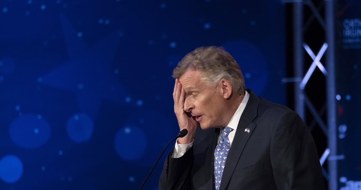 McAuliffe campaign to Fox reporter: Let's kill Fox's story on hiring election-challenge lawyer - Vimarsana News