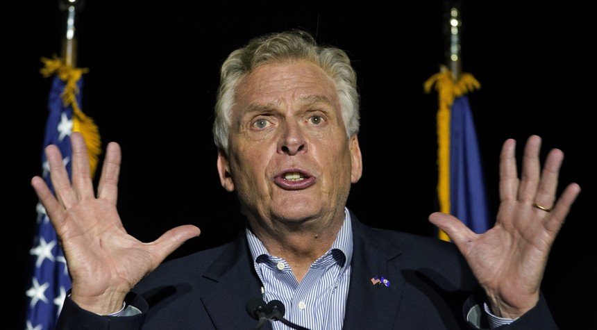 No-mentum: Crowd for McAuliffe event is ... sparse