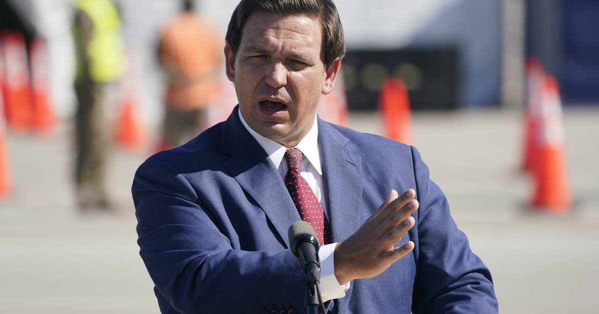 Vox 'Journalist' Triggered by Ron DeSantis' Media Coverage Gets Hilariously Hoisted With His Own Petard - Vimarsana News