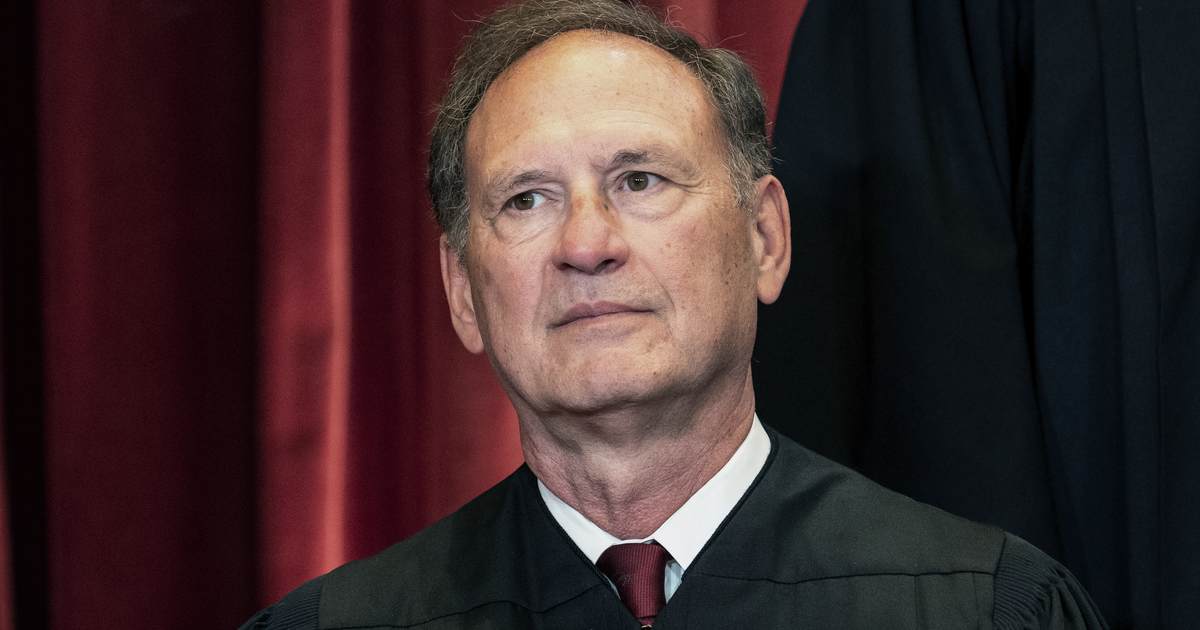 Legacy Media Credibility Takes Another Hit as Major Rumor About Justice Alito Is Confirmed - Vimarsana News
