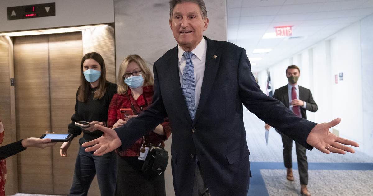 Manchin Slams Biden Again – Is It Just the Tip of the Iceberg? - Vimarsana News