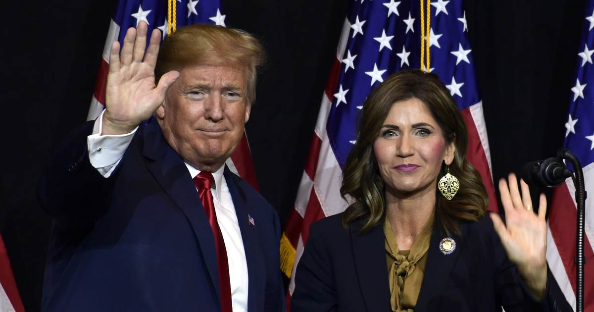 Trump vows to end the war on guns, but not the only speaker to wow the crowd at NRA - Vimarsana News