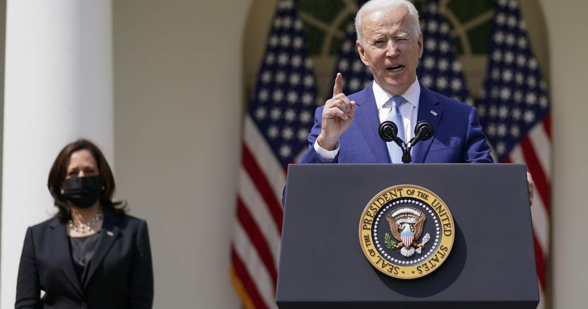 Newsweek op-ed: Don't look now, but Biden's losing black voters too - Vimarsana News
