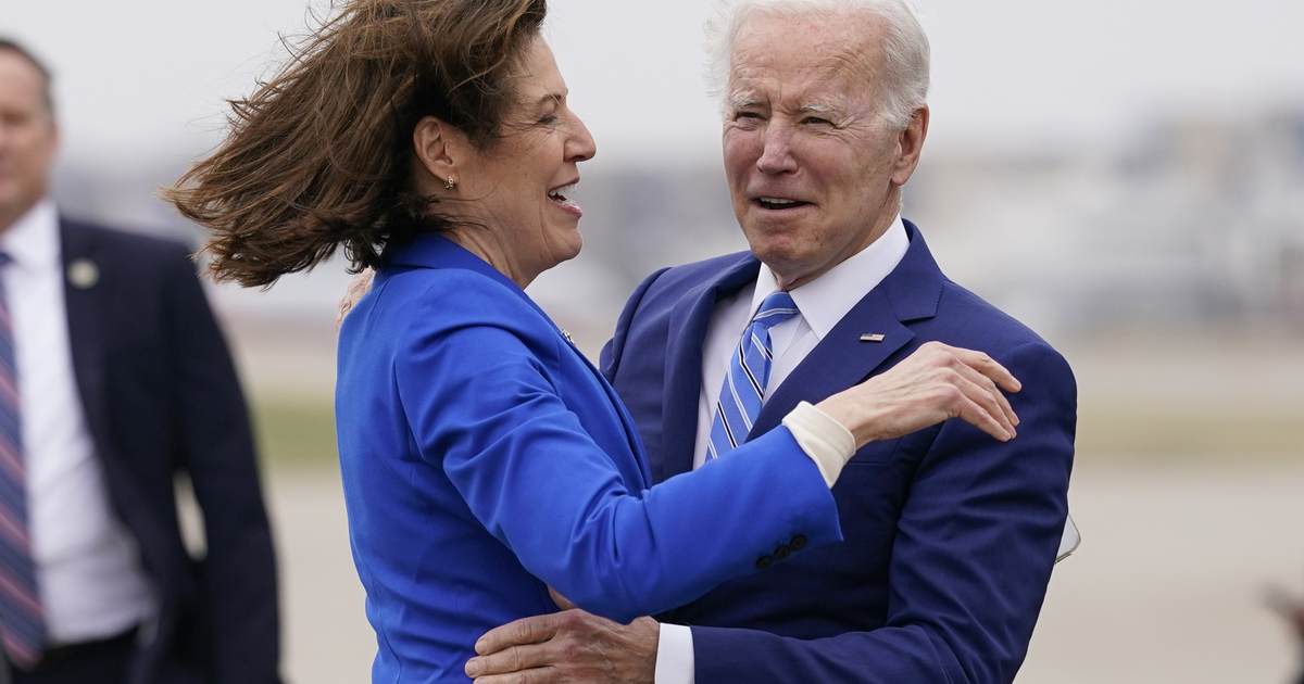 Iowa Congresswoman Sneers at Christians, Puts on Hijab – PJ Media - Vimarsana News