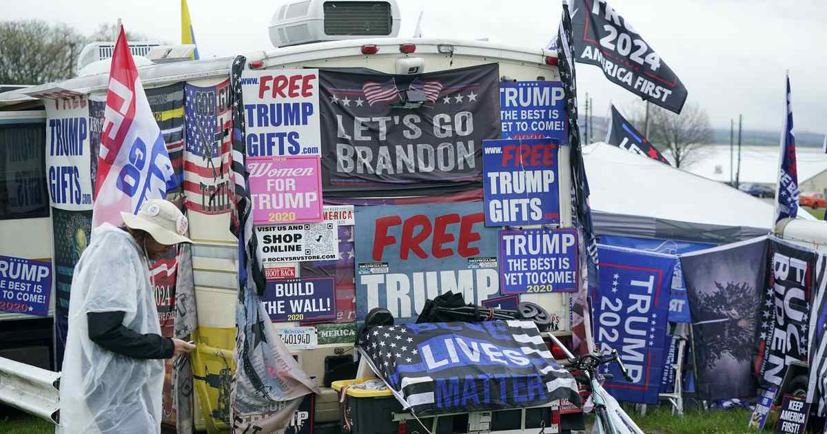 WATCH: Man Crashes Car Into Pro-Trump Store, Police Release Statement on Alleged Attack - Vimarsana News