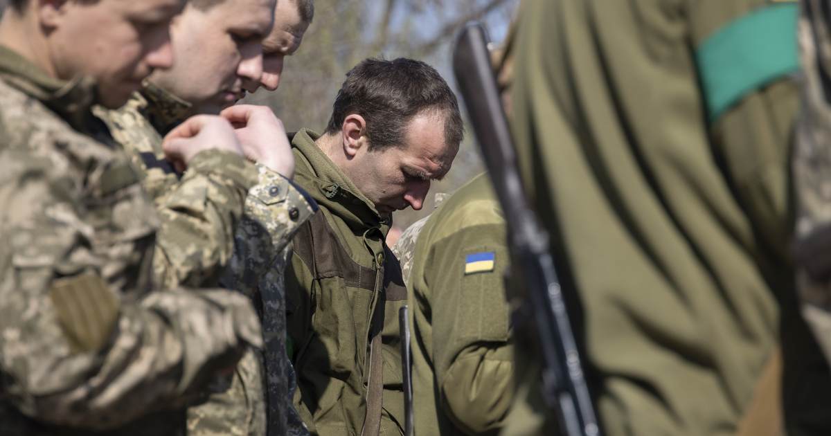 Week 12 of Putin's War in Ukraine Comes to an End With Fired Russian Generals, New Howitzers, and Little Movement - Vimarsana News