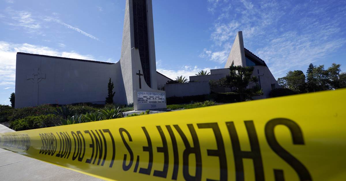 Three Dead and 29 Injured in Two Mass Shootings Where the Police Aren't Talking and the Media Aren't Curious - Vimarsana News