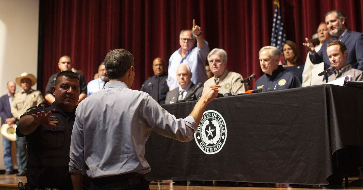 Beto's gun ban backfiring? New poll shows Abbott with growing lead - Vimarsana News