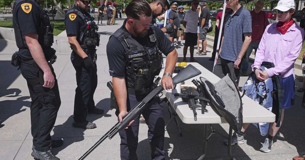 Do Second Amendment Sanctuaries Violate the US Constitution? - Vimarsana News