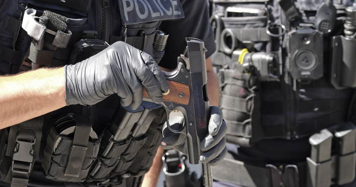 Why are North Carolina police departments warehousing nearly 75,000 guns? - Vimarsana News