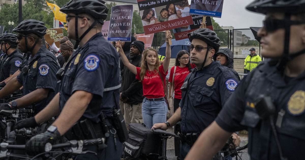 Police Departments Struggling to Replenish Their Ranks - Vimarsana News