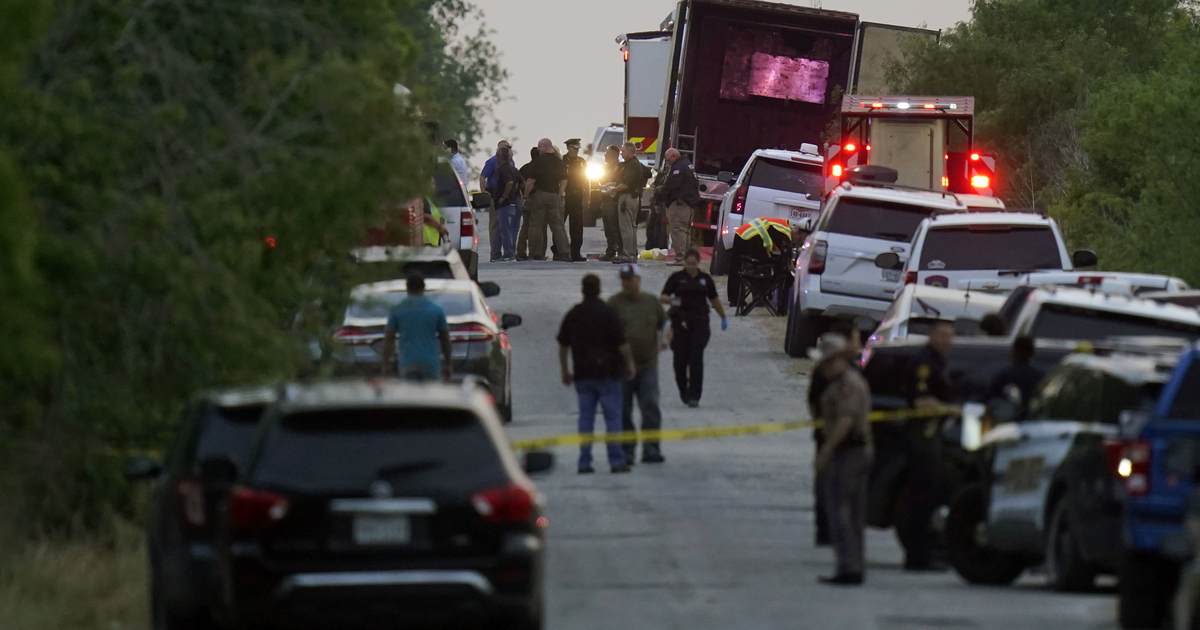 Two Mexican nationals with expired visas arrested for migrant deaths in tractor-trailer - Vimarsana News