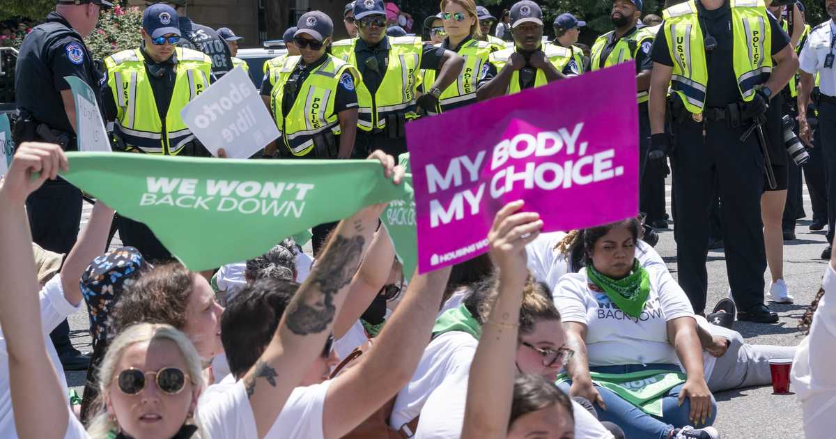 Woman Arrested for Silently Praying Outside Abortion Facility - Vimarsana News