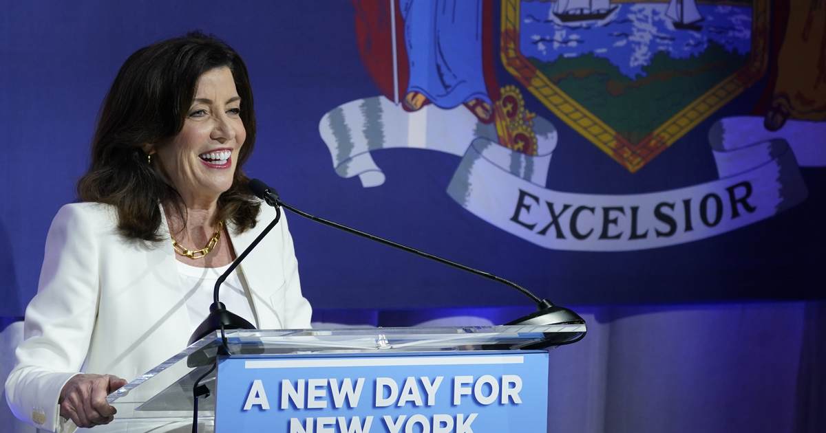 Gov. Kathy Hochul seemingly admits denying permits for wrongthink - Vimarsana News