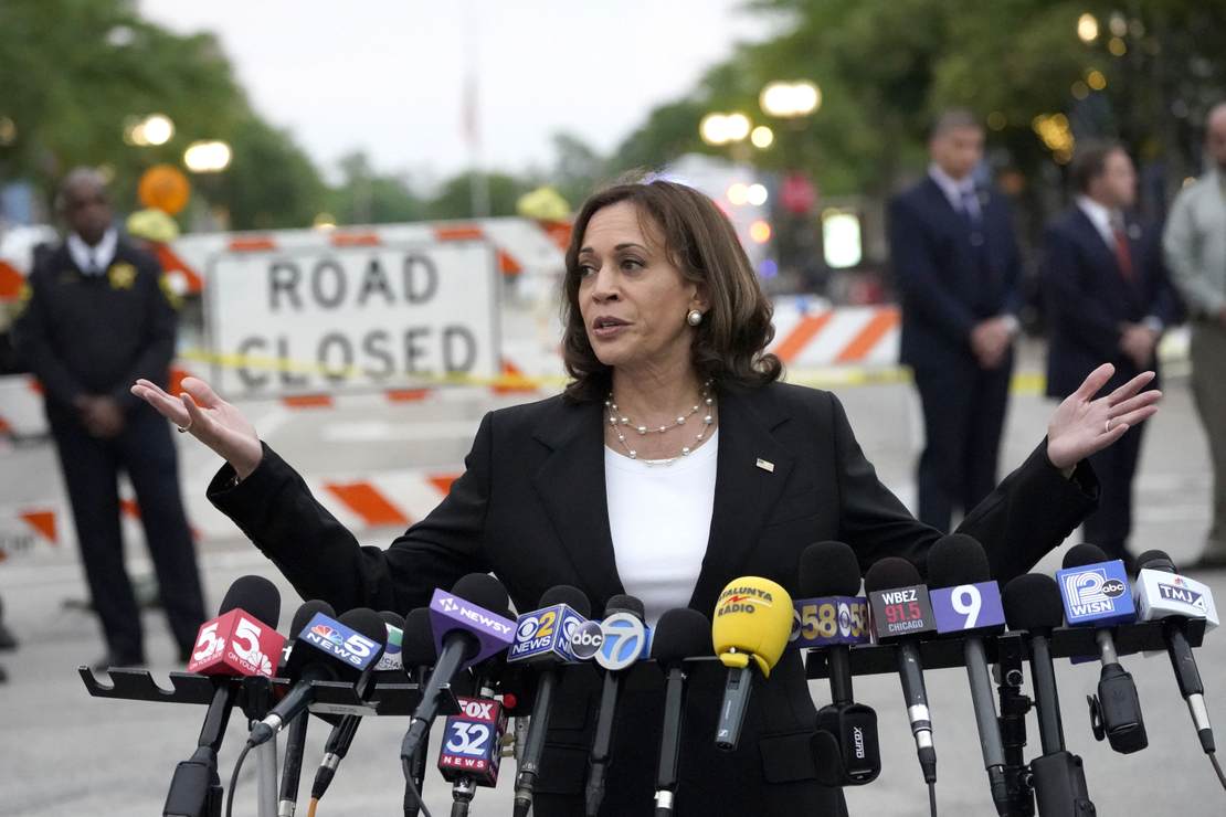 Will She or Won't She? Kamala Harris Won't Say Whether She's Campaigning for Raphael Warnock