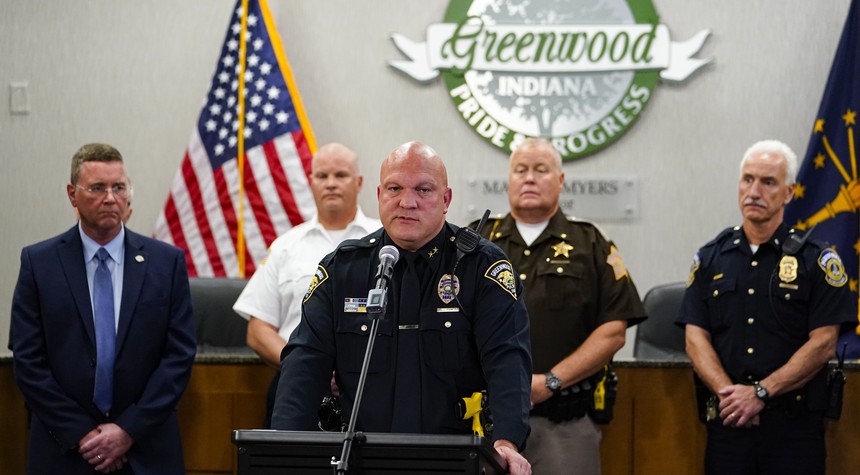 Greenwood, Indiana names gun owner who stopped mall shooting "Citizen of the Year"