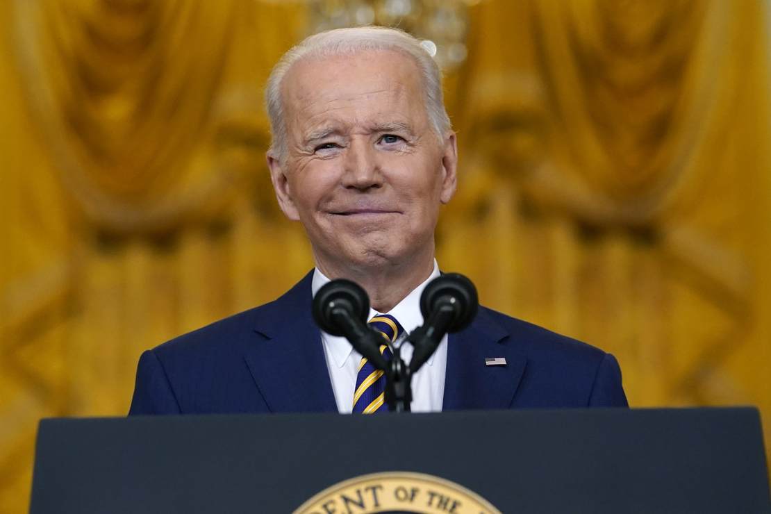 Biden invité à aborder les armes chimiques tout en annonçant de nouvelles sanctions russes – –