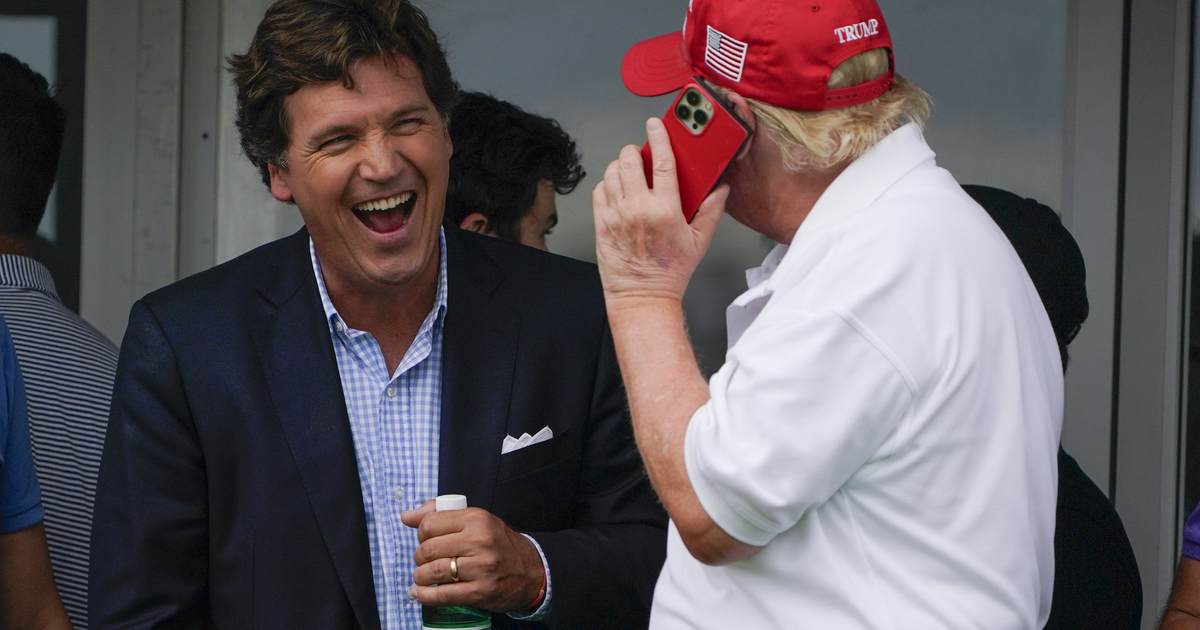Tucker Carlson Is Living Rent-Free in Adam Kinzinger's Head on Russia - Vimarsana News