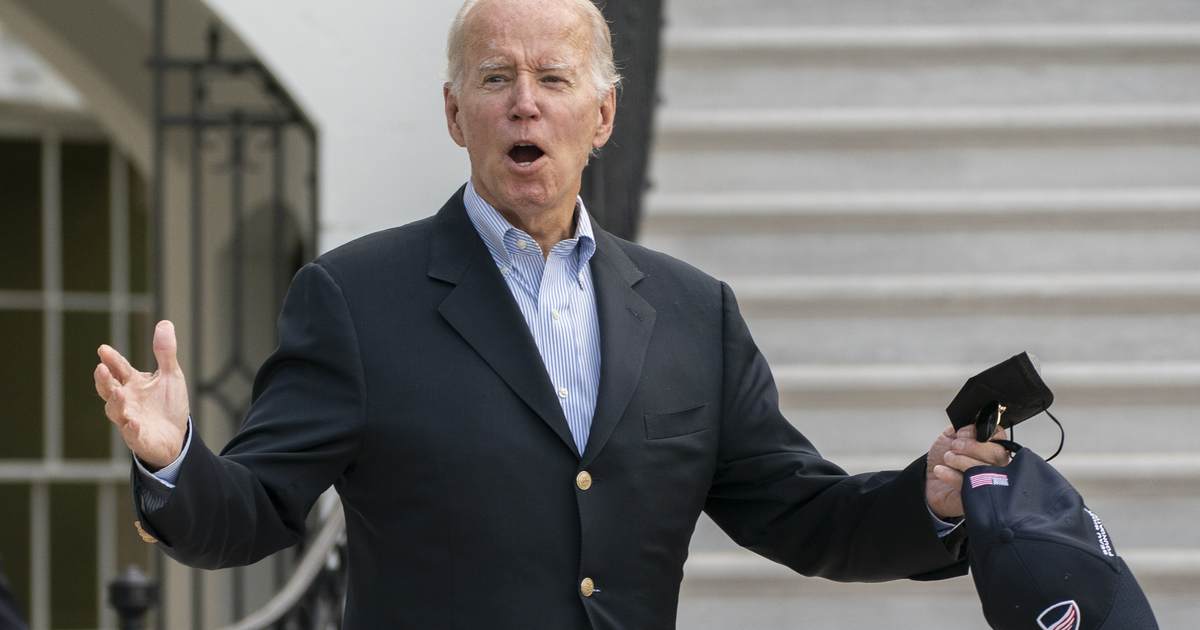 Biden's Closest Aide Throws Him Over and Makes for the Exits - Vimarsana News