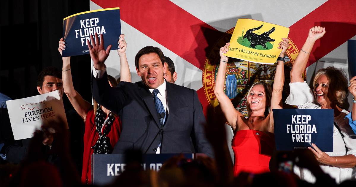 Ron DeSantis 'Crashes' a Luke Bryan Concert, Left-Wing Faux Outrage Ensues - Vimarsana News