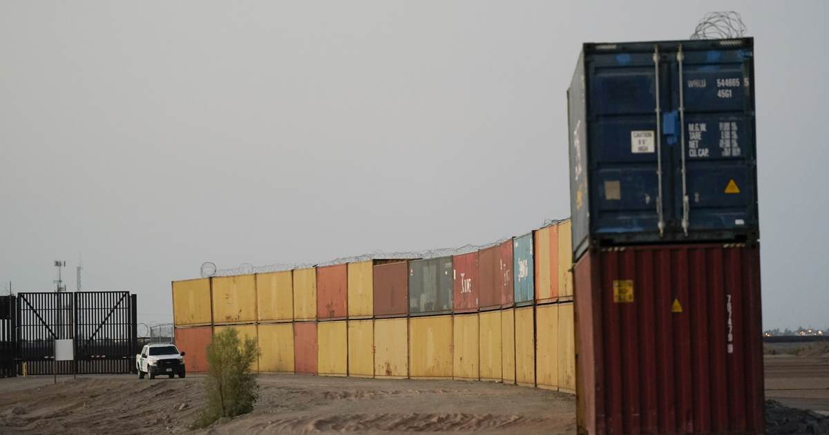 Mayor of El Paso Declares State of Emergency, Says City Is 'Not Safe' - Vimarsana News