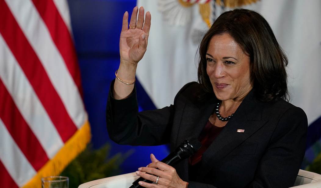 Kamala's Humiliating 'Please Clap' Moment Shows How Bad Things Are for Dems
